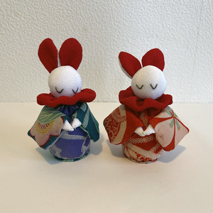 (SA) 正絹 うさぎ 兎 ペア 人形 レトロ着物 Hand Made Pure Silk Rabbits ハンドメイド 日本 traditional fabric その2