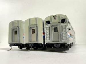 7-70＊HOゲージ KATO Bi-Level Passenger Car 4-Window Cab Coach Amtrak 35-6021 35-6031 外国車両 カトー 鉄道模型 まとめ売り(asc)