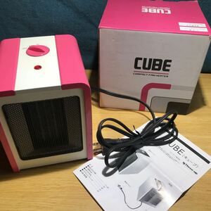 コンパクトファンヒーター　足元暖房 セラミックヒーター 小型電気ストーブ　CUBE RCWー35 300/600W 箱・取説付　W13×H17×D15cm 中古品