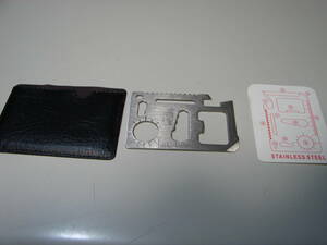 多機能サバイバルツールカード　未使用　縦約4.5センチ　横約7センチ　ポケットサイズ　
