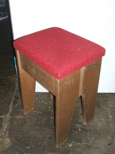 昭和レトロ　木製ミシン用椅子　座面下収納あり　３２×２６×４７ｃｍ　使用確認済　割と綺麗