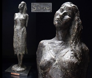 大型作品 彫刻家【秋岡信二郎】ブロンズ銅 美人女性像『パリの女』置物 高58.5cm 大理石台