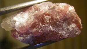 マダガスカル産のユニコーン・ストーンです。　近年に発見　混合宝石集合体　桁違い破格値　１１個ほど限定