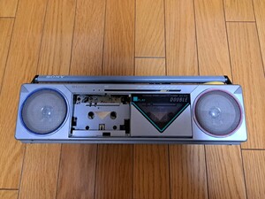 レトロラジオジャンク　SONY CFS-W50 ラジカセ 破損あり 汚れあり