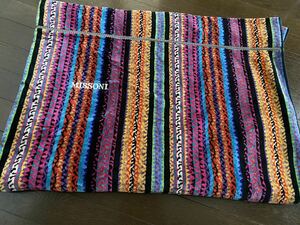 １円～MISSONI/ミッソーニ【新品】ストリシア高級タオルケット　毛布代わり、おひざ掛け、インテリア、マルチカバーにも