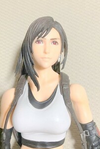 TF玩2,4　送料無料　リペイント　ティファ　　ファイナルファンタジー　プレイアーツ　FF7　フィギュア　　