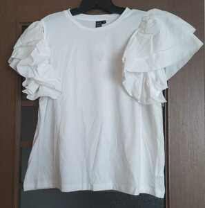 ☆白のフリルトリムTシャツ☆XLサイズ☆