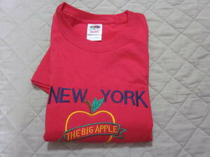 FRUIT OF THE LOOM～フルーツオブザルーム NEWYORK 絵柄入りメンズ 半袖Tシャツ Sサイズ