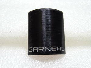 新品 LOUIS GARNEAU ヘッドエンブレム （アルミ製・両面テープ付き）黒色