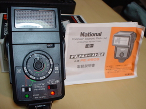 アンティーク　フイルム　カメラ用　NATIONAL　オートストロボ　PEー２５０S　箱　ケース付　未使用品