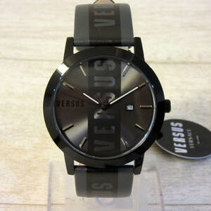 新品 VERSUS VERSACE ヴェルサス ヴェルサーチ ロゴ BARBES メンズ 腕時計 ウォッチ 3針 ブラック レザーベルト ロゴドン 黒 クオーツ 44mm