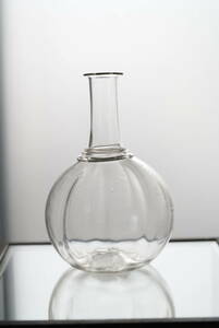 古い型吹きガラスの酒瓶 オニオンボトル / 19世紀・スウェーデン / 硝子 アンティーク 古道具 デキャンタ