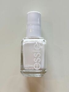 新品Essie ネイルポリッシュwaltz 337ネイルカラー