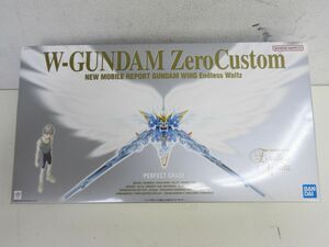 Y060-N38-386 未組立 バンダイ ウィングガンダム ゼロカスタム 1/60スケール パーフェクトグレードモデル ガンプラ 現状品①