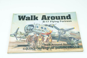 B-17 Flying Fortress 　Walk Around 　顕著な汚れあり　飛行機　洋書