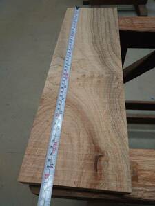 楠　くす　荒材　No.240522-B　無垢　乾燥材　板（長さ510㎜ｘ幅155㎜ｘ厚み25㎜）1枚　木材　DIY　棚板　小物作りに