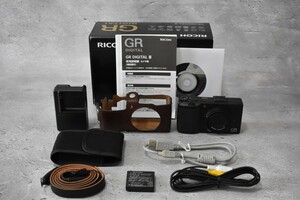 【美品】 RICOH GR DIGITAL III 3 デジタルカメラ 元箱付き