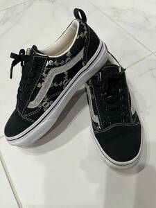 ≪キッズ 【VANS】 ヴァンズ バンズ OLD SKOOL キッズ オールドスクール V36CK X.CHN BLACK/SILVER 22cm