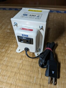 日章工業 SK-330E 変圧器 アップダウントランス (100V⇔220・定格容量330W) 中古