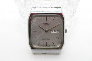 1円～【電池切れ】CASIO　カシオ　クオーツ　スクエアフェイス　腕時計　デイデイト　MQ-518　ケースのみ　シルバー　11-11-24　