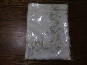 新品　袋入り　ベッドカバー（シングル）　白　スカラップ刺繍