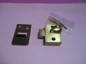 真鍮キャッチ錠　新品 ベスト製　１４７２ １個￥５０００　送料￥１８５（クリックポスト）