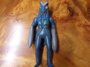 ヴィンテージ レア物 1983年製 ウルトラマン バルタン星人 ソフビ 人形 17cm