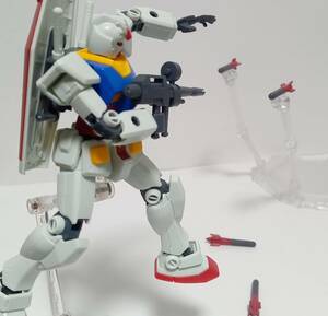 【ミサイル 4発 のみ】　　弾 核 武器 フィギュア パーツ ジオラマ　　※HG ガンダムは付きません。　