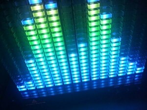 3超美麗卓上スペアナ、スペクトラムアナライザ　スペアナ　完成品　LEDスペアナ　おしゃれな美しいスペアナです。