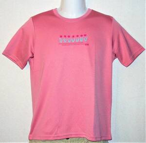 （レディース・スポーツウエア）デサント 半袖Tシャツ Ｌ レトロピンク ポリステル100％ 厚手の生地 真夏以外で着て下さい 美品