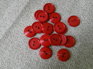 手芸 ボタン 【赤色】 20個 手作り 1.8cm 2穴 小物 縫製 大量 未使用 激安 ホビー ミニ まとめて お得 格安 在庫 素材 材料 釦 セット 1
