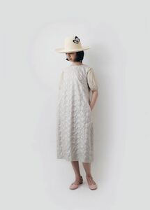 mina perhonen ミナペルホネン 2023SS tambourine 刺繍 ノースリーブ ドレス ワンピース 40 定価110.000円