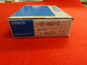 たぶん 未使用 OMRON オムロン 　ZE-NA2-2　 リミットスイッチ
