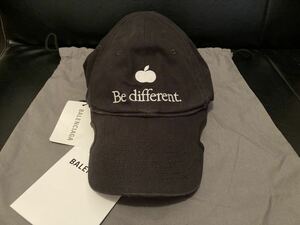 新品 22aw BALENCIAGA バレンシアガ Be Different Apple Cap アップルロゴ ベースボールキャップ ブラック