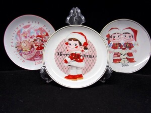 ★825 E-2 非売品　不二家 ペコちゃんイヤープレート　クリスマスプレート 2004年 2005年 2006年　店頭展示品 3枚セット