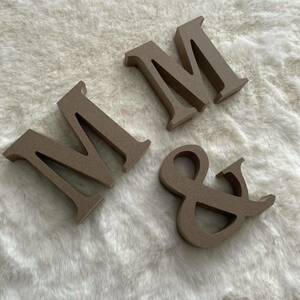 アルファベット　木製　結婚式　披露宴　ウェルカムアイテムドール　M & M ウェルカムボード　二次会グッズ　アルファベット置物　英語