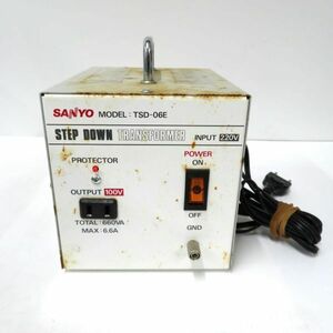 SANYO/サンヨー STEP DOWN TRANSFORMER ステップダウン トランスフォーマー TSD-06E 変圧器 220V→100V①