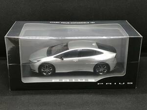 ★2023年 新型 トヨタ プリウス PRIUS 1/30ミニカー カラーサンプル 非売品 シルバーメタリック 1LO