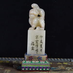 ▽鴻▽寿山石 芙蓉石 細密彫 古獣印章 箱付 置物 古賞物 中国古玩 中国古美術
