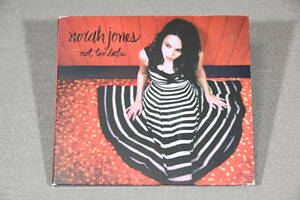 CD ノラ・ジョーンズ / Norah Jones、「not too late」 紙ジャケット (中古品）