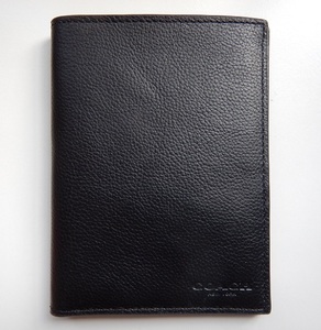 コーチ　COACH　パスポートケース　パスポートカバー ブラック　黒　メンズ　レディース　シンプル　新品