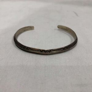 【ray adakai】レイアダカイ Triangle Bracelet Narrow トライアングルブレスレット インディアンジュエリー ナバホ族 シルバー ts202404