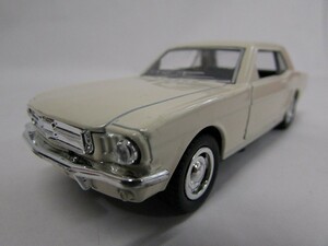 サウンドライト ミニカー 1/32 Ford Classic Mustang Car　フォード マスタング クラシックカー ホワイト