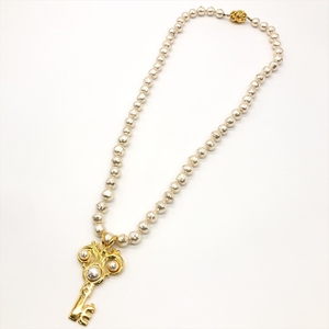 フェラガモ Ferragamo ネックレス メタル フェイクパール ゴールド金具 92cm 230g 鍵