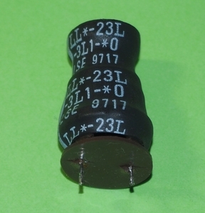 【中古】ドラム形コイル LSE9717 6.8μH 極性表示あり Φ19×31mm ブラウン管式モニタからの取り外し品 インダクタ 基板実装用