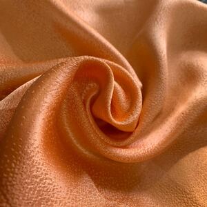 正絹　着物ハギレ　約36×90 少し薄めのパールオレンジ　光沢　　はぎれ　鮮やか