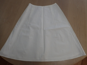 ホワイト 白 スカート 裏地付 台形型 日本製 サイズ 38 9号相当 Lui chantant ルイシャンタン WORLD ワールド