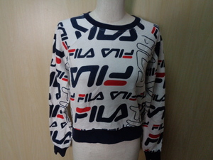 b95◆FILA 総柄 スウェット◆フィラ Sサイズ 子供用 ホワイト×ネイビー ポリコットン素材 裏起毛 トレーナー ランダムロゴプリント 4K