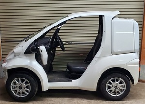 トヨタコムス　コムス　電気自動車　ミニカー　1763ｋ　リチウムバッテリー搭載　30枚で最大200ｋ走行可能？