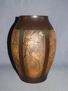 竜仙　鋳銅花瓶　花入　花生　花器　花鳥彫　鋳銅製　金属工芸　重さ2.45ｋｇ　華道具　茶道具